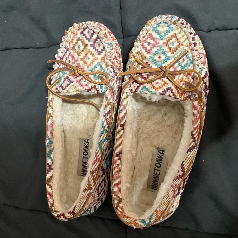 Minnetonka Women's Colorful Patterned Moccasins
